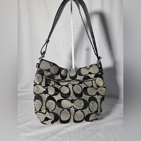 Coach Signature Canvas Duffle - Picture 3 of 10